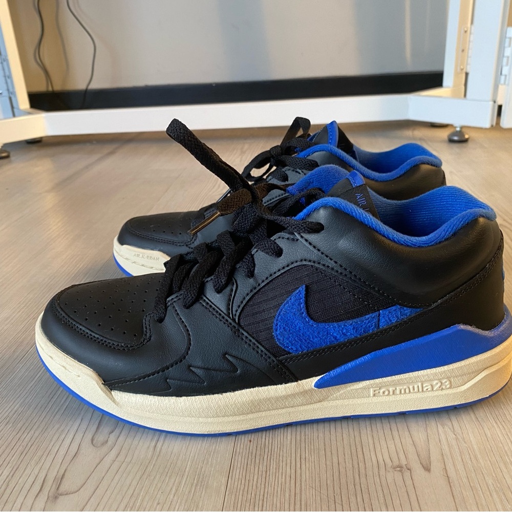Nike Black and Blue Athletic Shoes